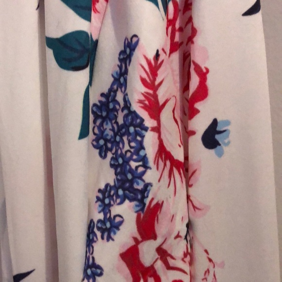 Small floral cover up *NWT - Picture 5 of 6